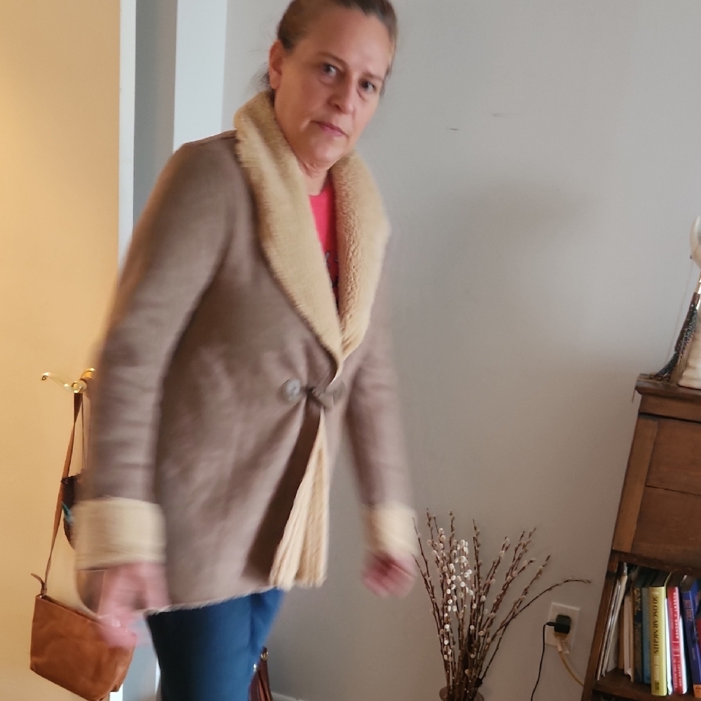 Women's Brown Shearling Coat - image 5